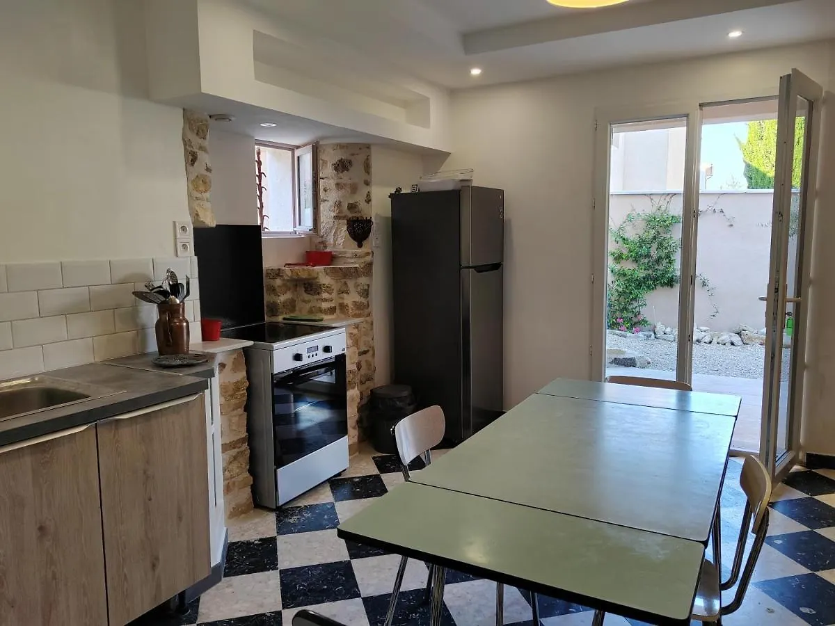 Maison Provencale Renovee Pernes-les-Fontaines 0*,  Γαλλία